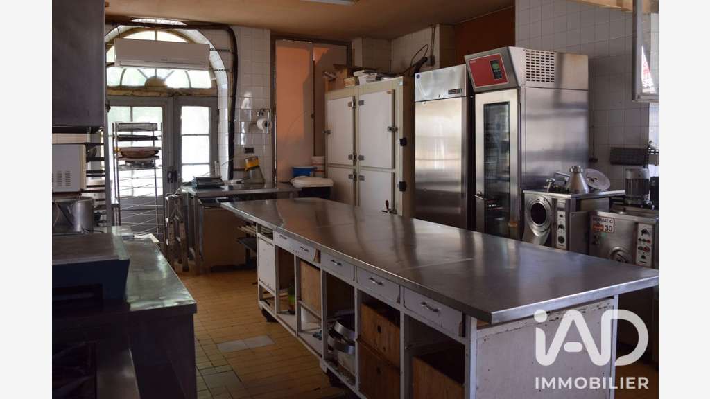 Vente boulangerie patisserie en angle à Sorgues
