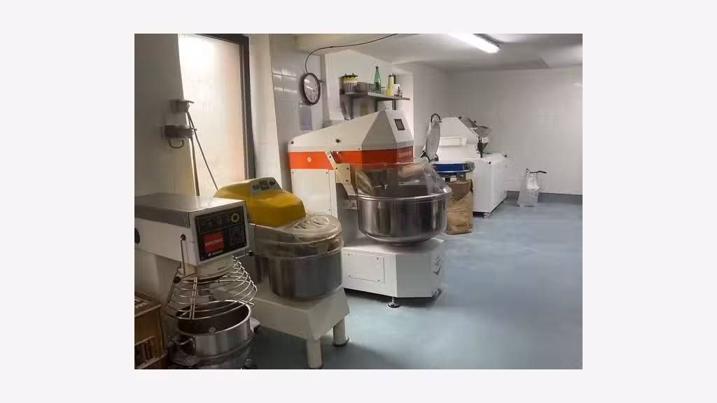 AV superbe boulangerie avec parking dans le Tarn