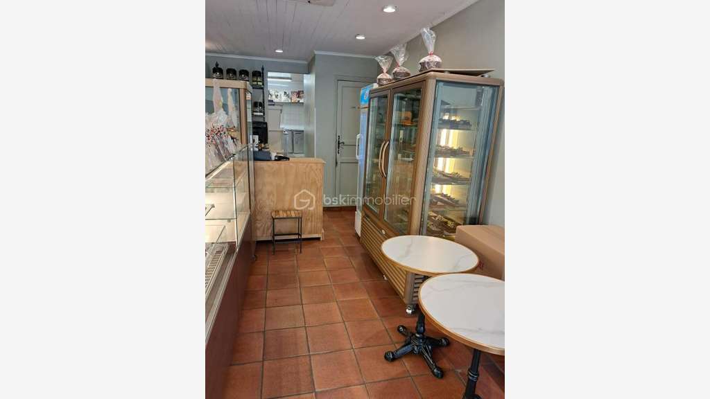 Vente pâtisserie en centre-ville de Valbonne