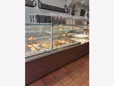 Vente pâtisserie en centre-ville de Valbonne