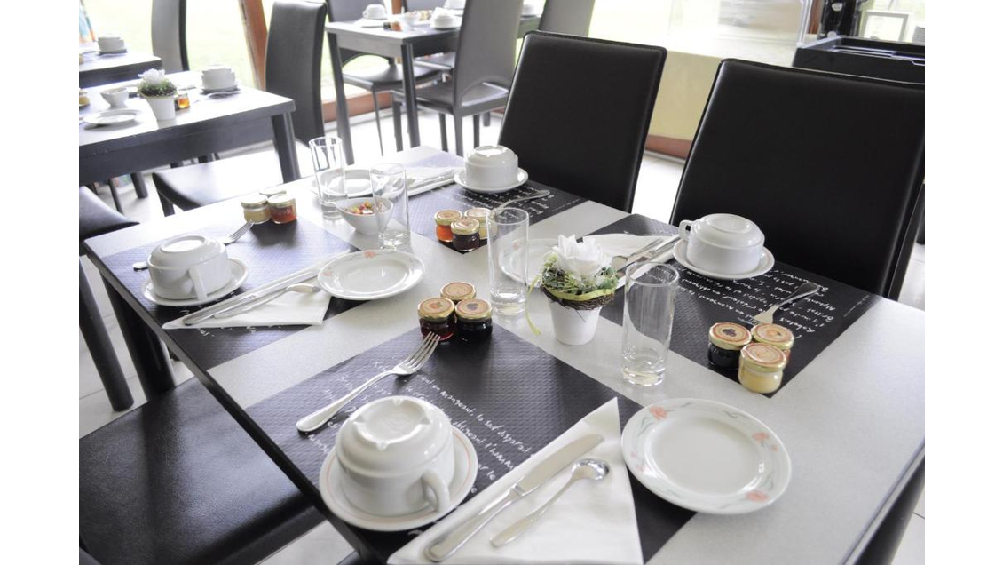 Cession bel hôtel restaurant *** rives de Loire 58