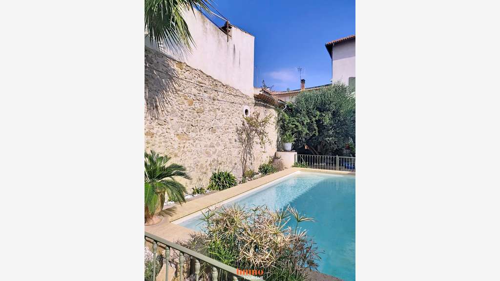 Ensemble immobilier de 527m² à vendre à Béziers