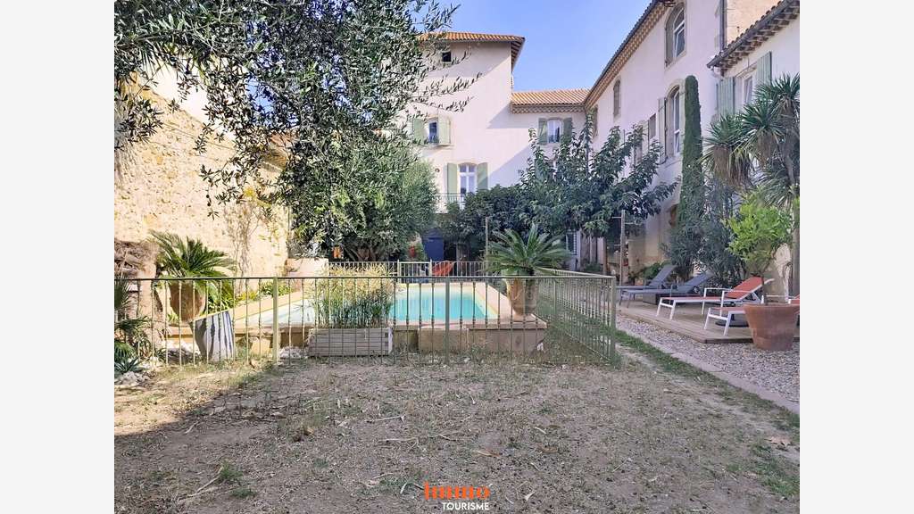 Ensemble immobilier de 527m² à vendre à Béziers