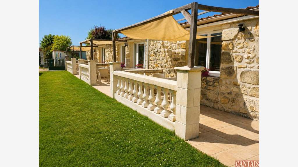 Ensemble de 10 gîtes + 2 chambres d'hôtes en Médoc