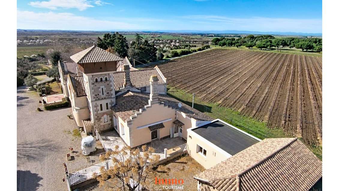 Maison de maître et domaine touristique de 16