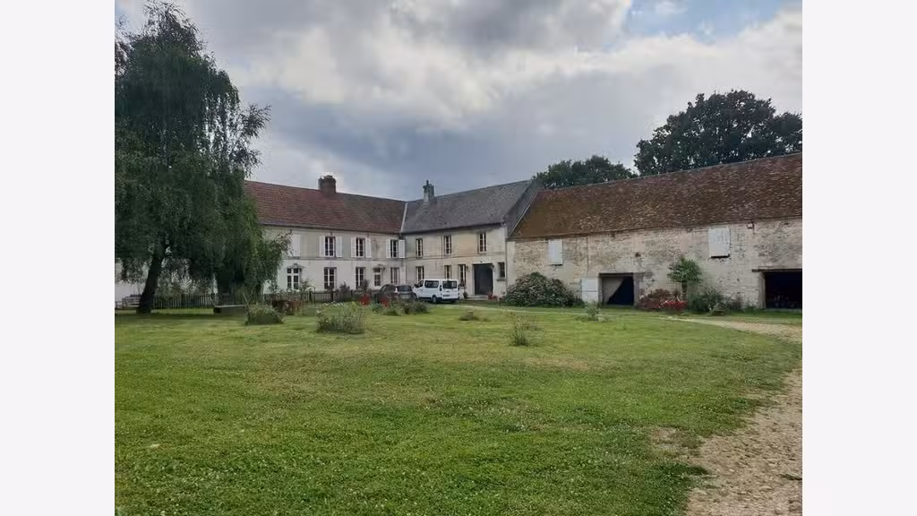 Vente corps de ferme gîte 2000m² prox Compiègne