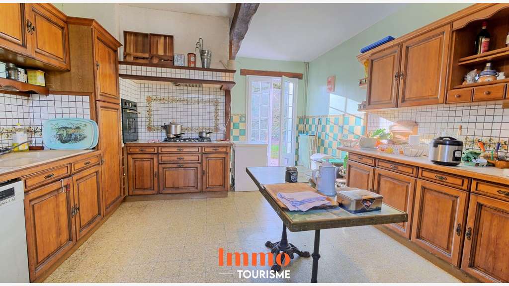 Ensemble immobilier avec activité touristique