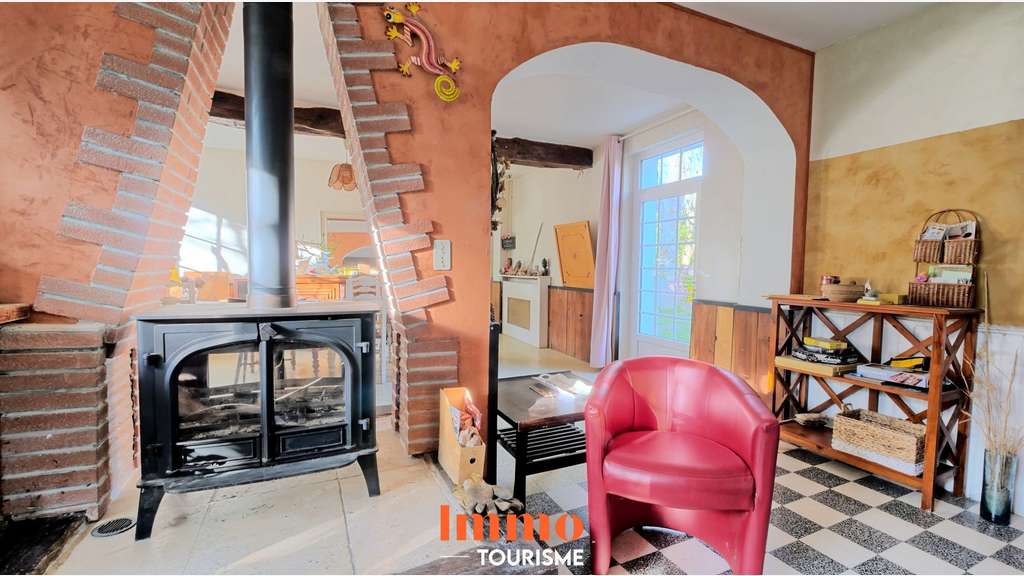 Ensemble immobilier avec activité touristique