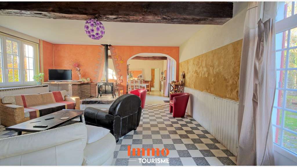 Ensemble immobilier avec activité touristique