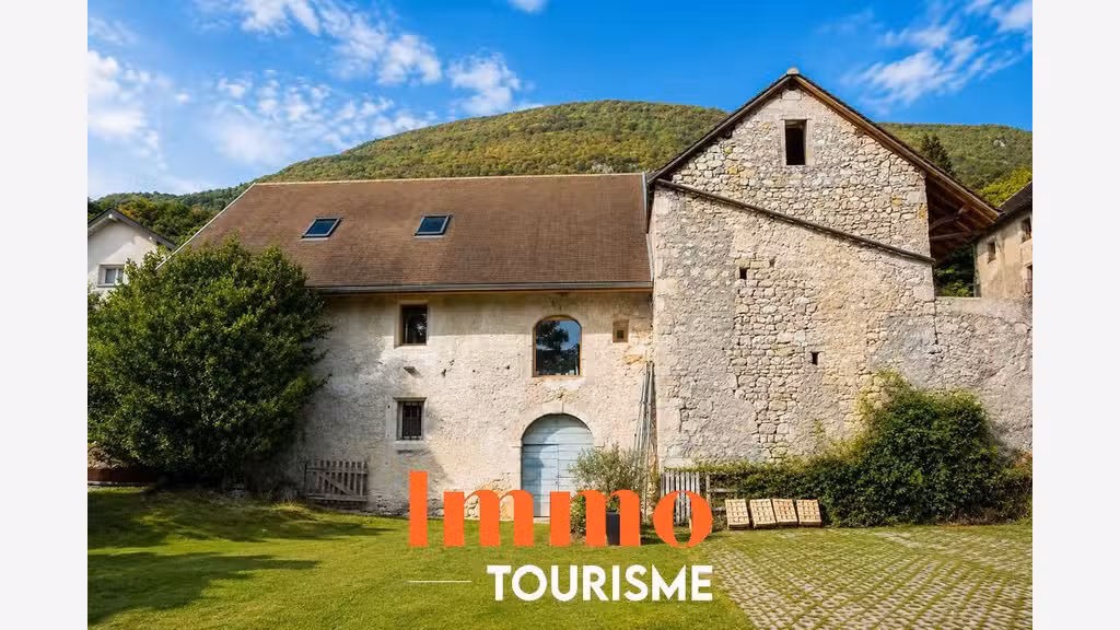 Propriété de caractère fort potentiel gîtes et évè