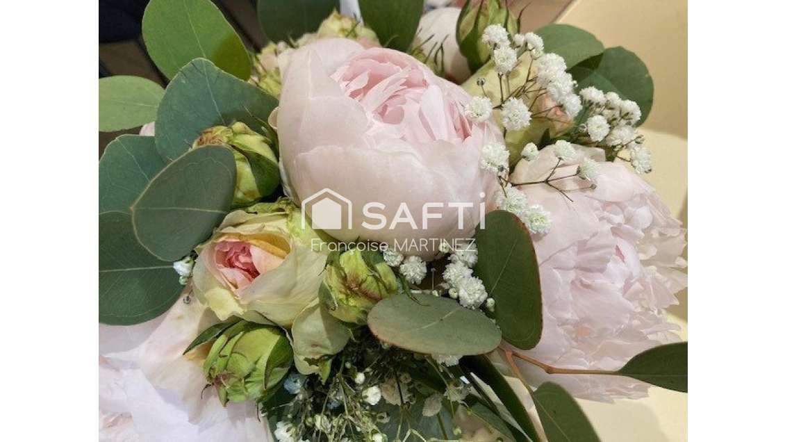 Vente FDC fleurs sur avenue très passante à Lyon