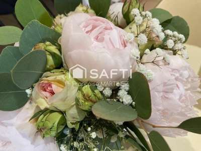 Vente FDC fleurs sur avenue très passante à Lyon