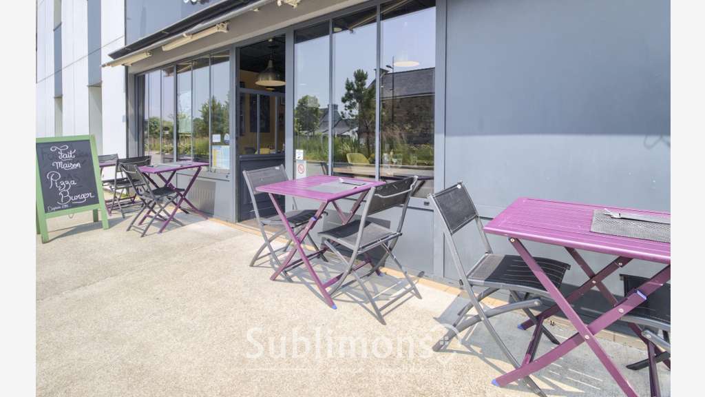 Restauration rapide à vendre sur axe passant Séné