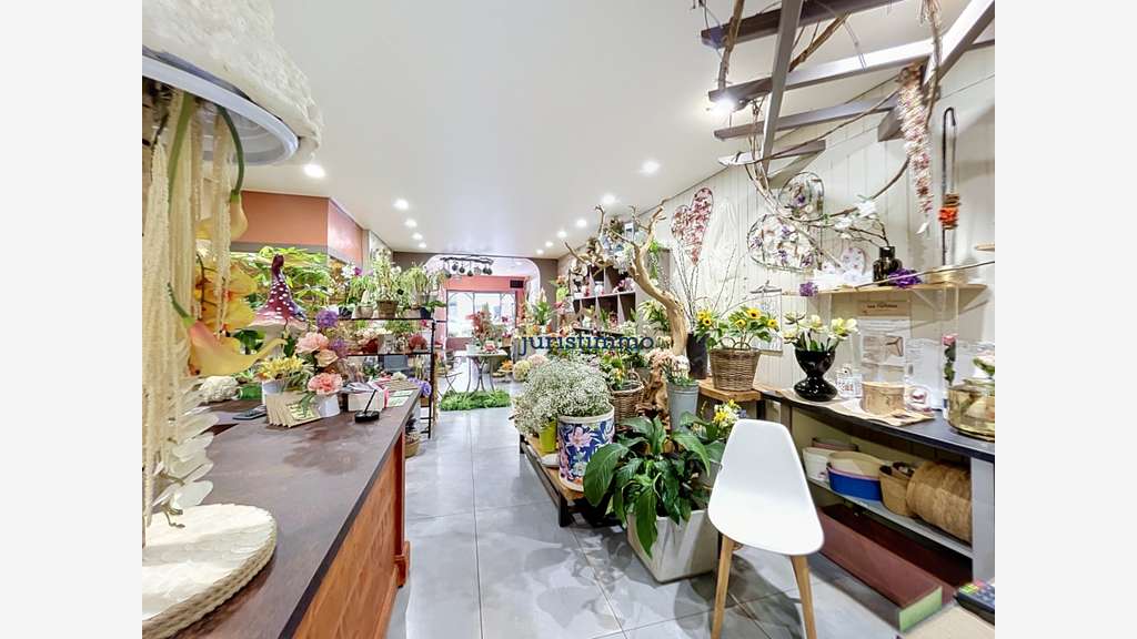 NYONS- Fonds de commerce de fleurs- Emplacement st
