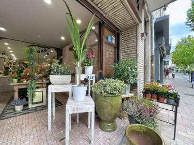 NYONS- Fonds de commerce de fleurs- Emplacement st