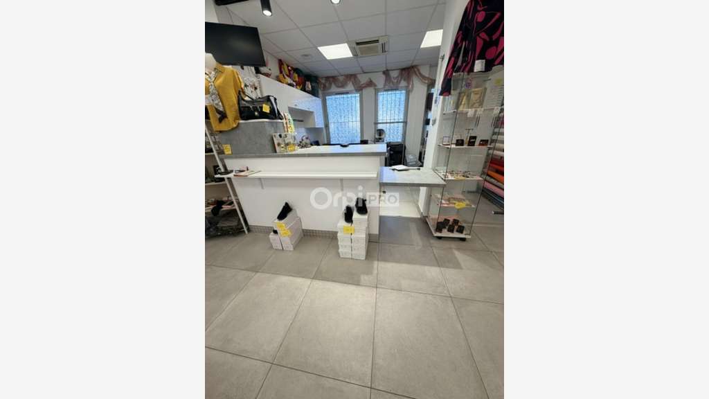 AV fonds FDC fleuriste et prêt-à-porter à Reims