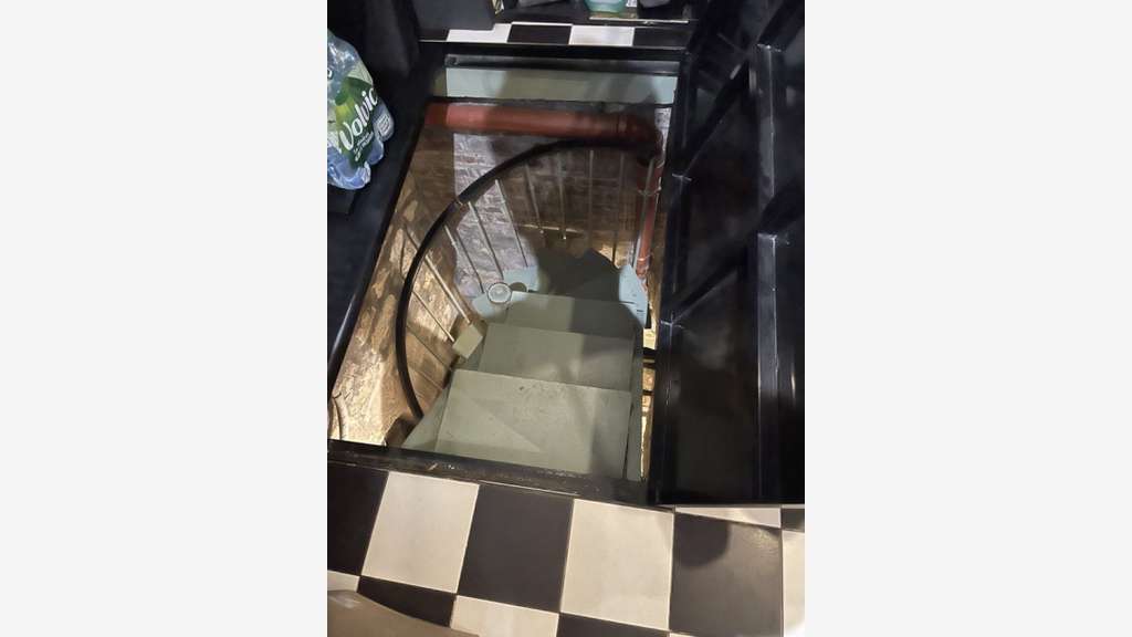 emplacement N°1 Tous commerces Studio 30m²