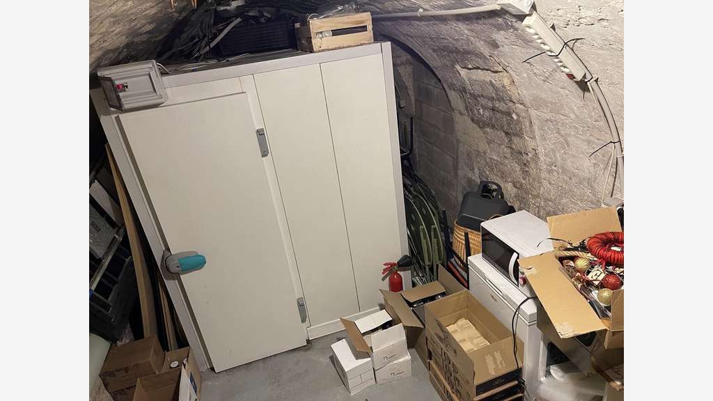 emplacement N°1 Tous commerces Studio 30m²