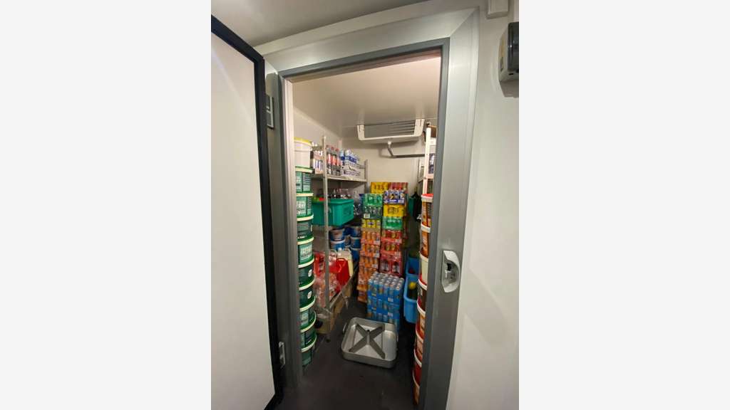 A vendre FDC kebab emplacement N°1 dept 92