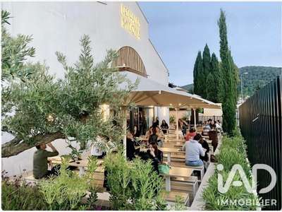 Vente kiosque restauration rapide à la Crau halles