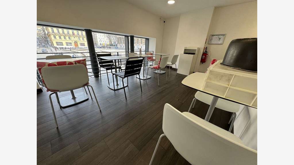 AV restaurant rapide sous enseigne Marseille 13006