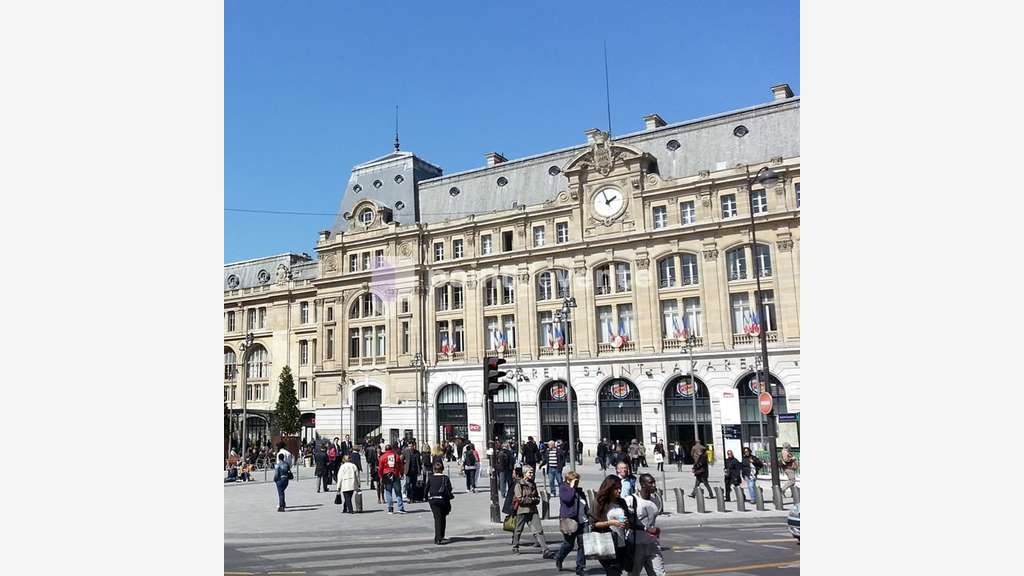 Fonds de commerce - 45.00 m² - Saint lazare