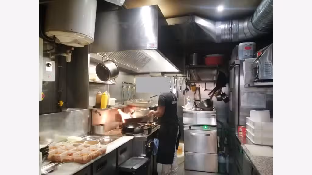 AV restaurant rapide avec hotte 75011 St-Ambroise