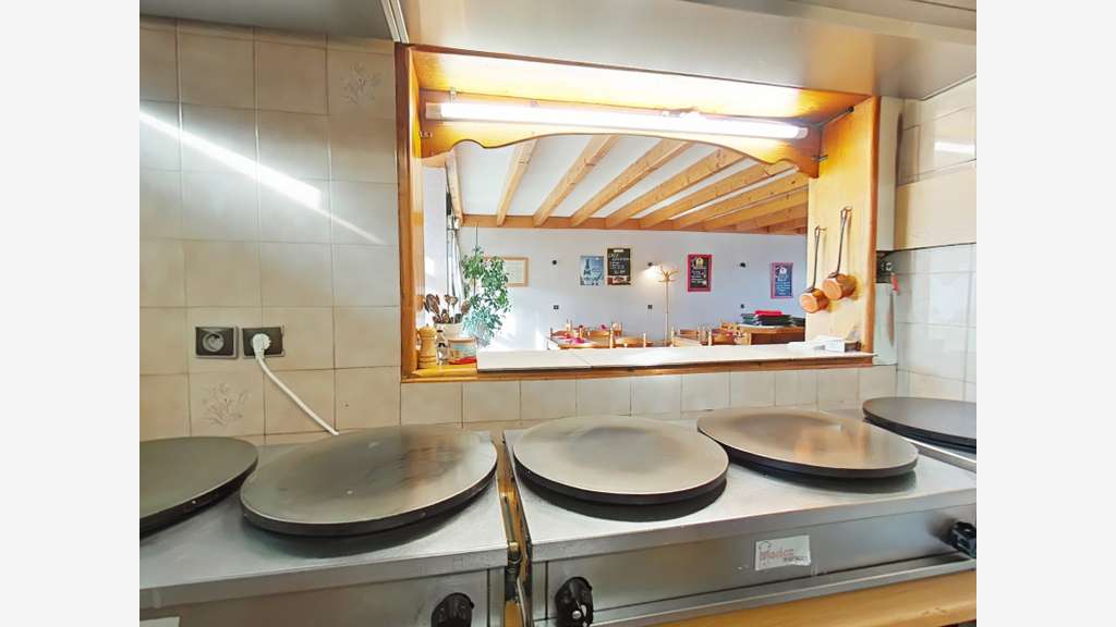Vente crêperie 70m² en centre ville d'Alberville