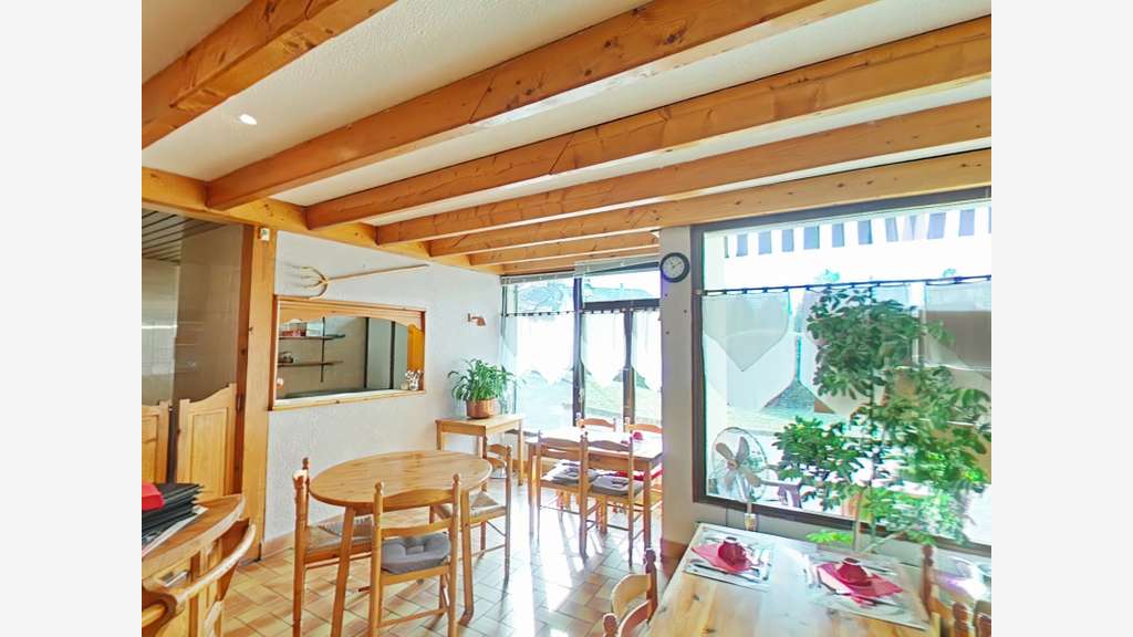 Vente crêperie 70m² en centre ville d'Alberville
