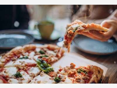 Cède pizzeria + distributeur prox de La Rochelle