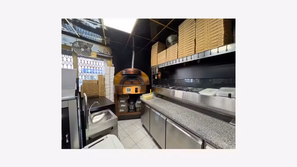 Vente pizzeria station balnéaire réputée 66