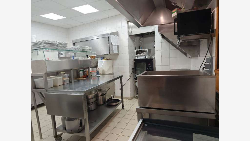A vendre crêperie en centre-ville de Thiers