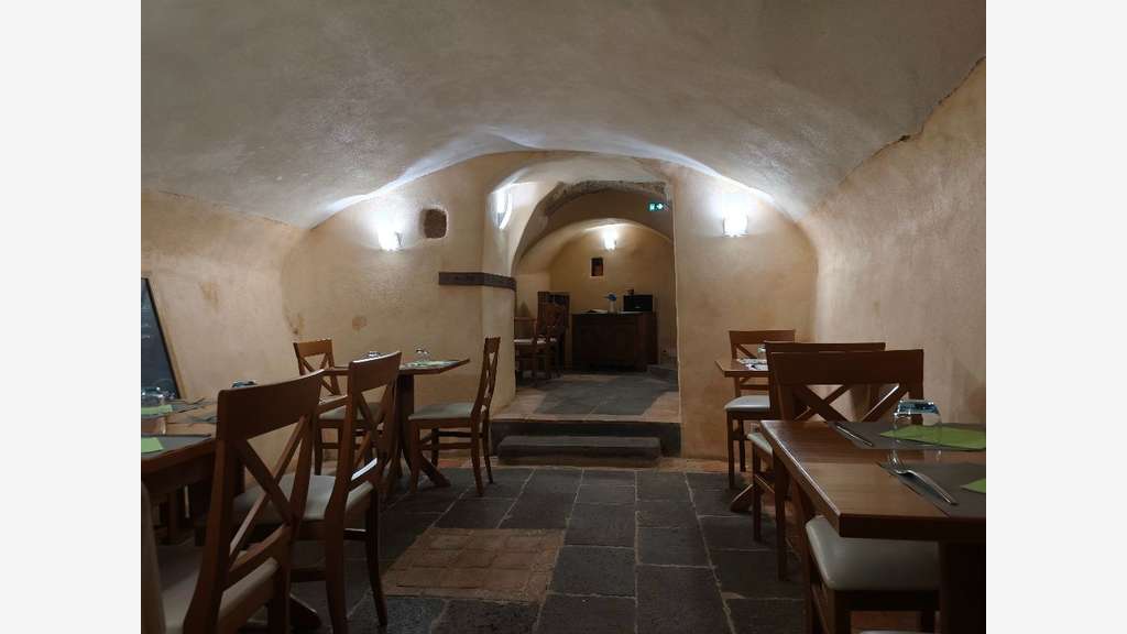 A vendre crêperie en centre-ville de Thiers