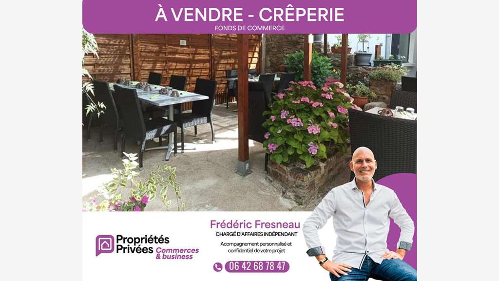 AV crêperie terrasses quartier historique Vannes