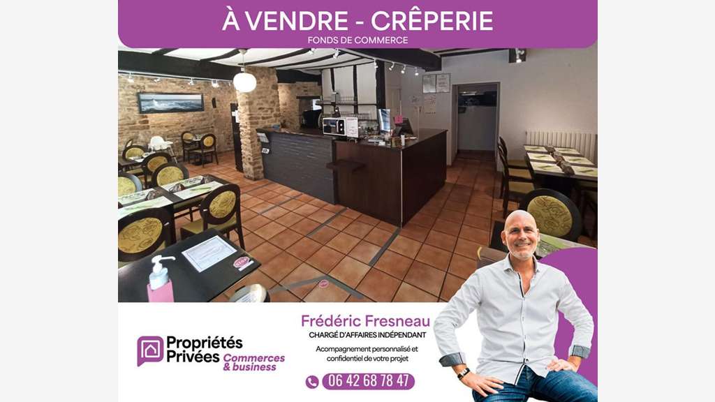 AV crêperie terrasses quartier historique Vannes