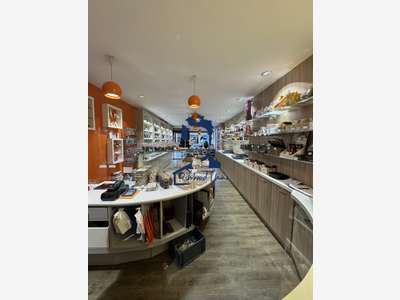 AV confiserie institution à Charleville‑Mézières