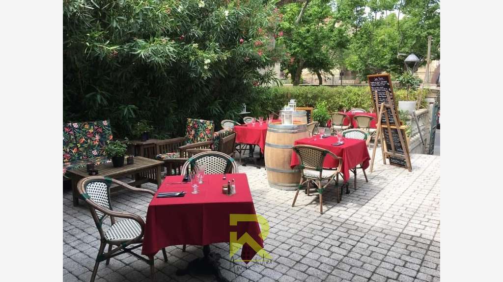 A vendre bar restaurant clé en main sur Ginestas