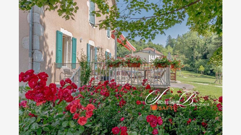Vente Bistrot Gourmand au coeur de Lancrans