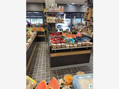 Vente cours des halles fromagerie à Rouen