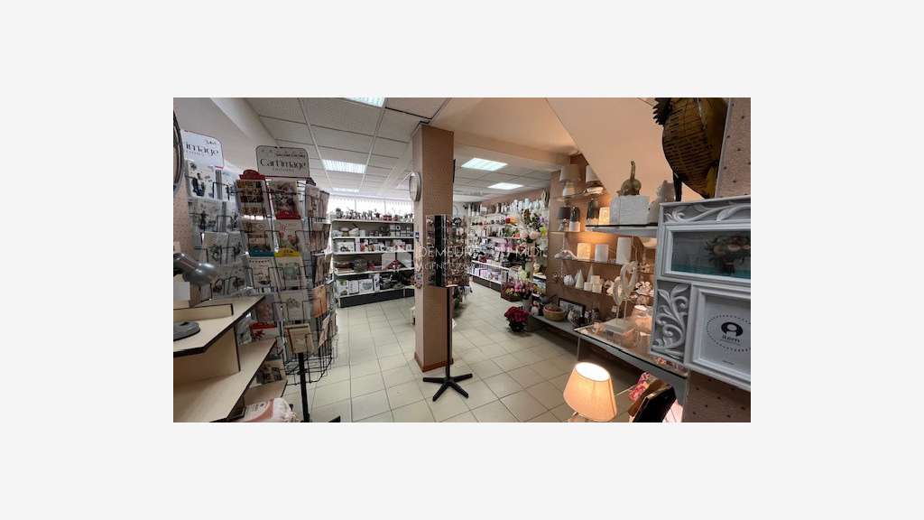 A vendre FDC droguerie en centre-bourg de Quissac