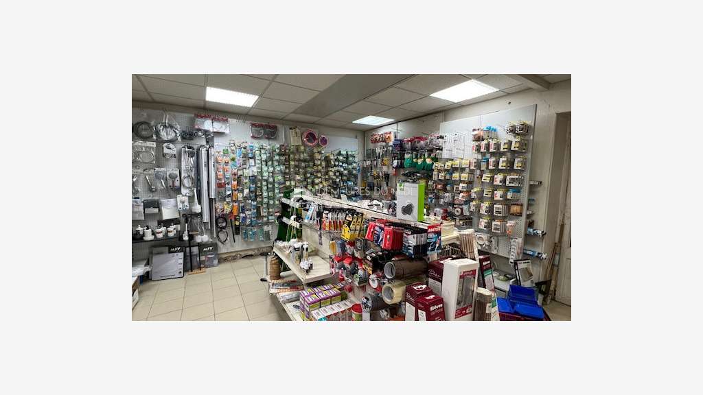 A vendre FDC droguerie en centre-bourg de Quissac