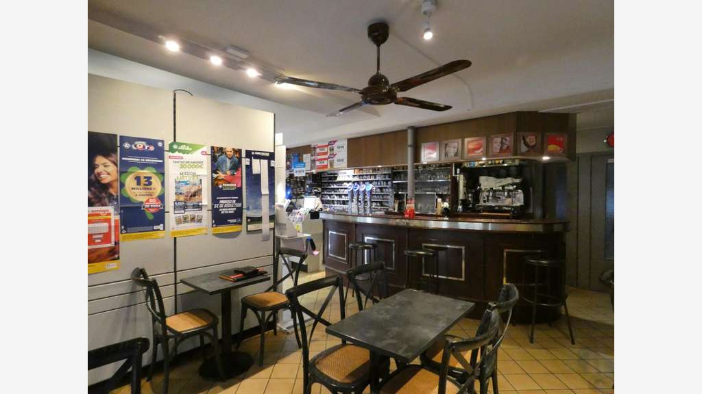 AV bar tabac jeux FDJ et presse au coeur d'Alençon