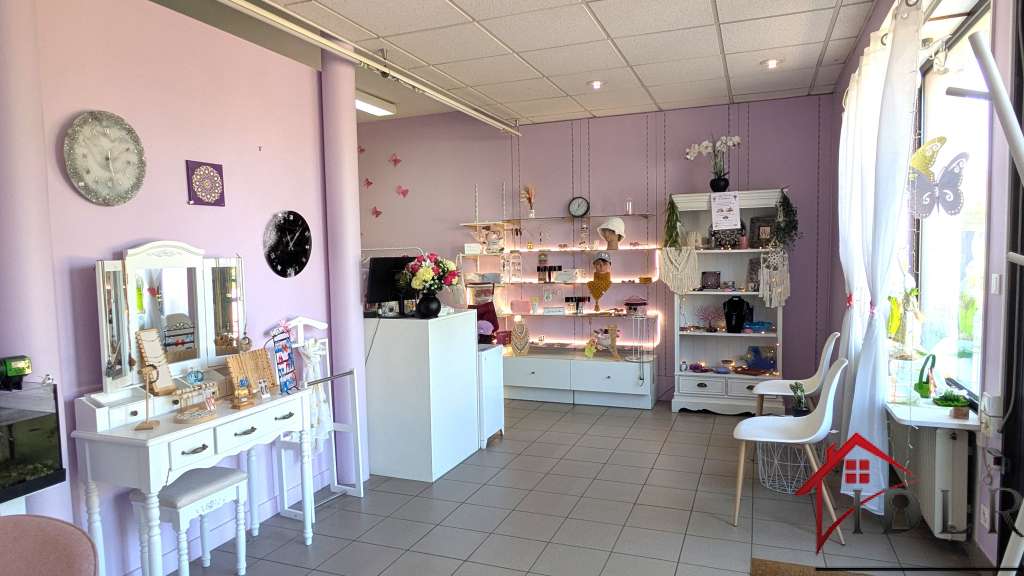 Vente FDC bar à ongles & esthétique à Chaumergy
