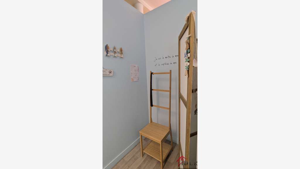 Vente FDC bar à ongles & esthétique à Chaumergy