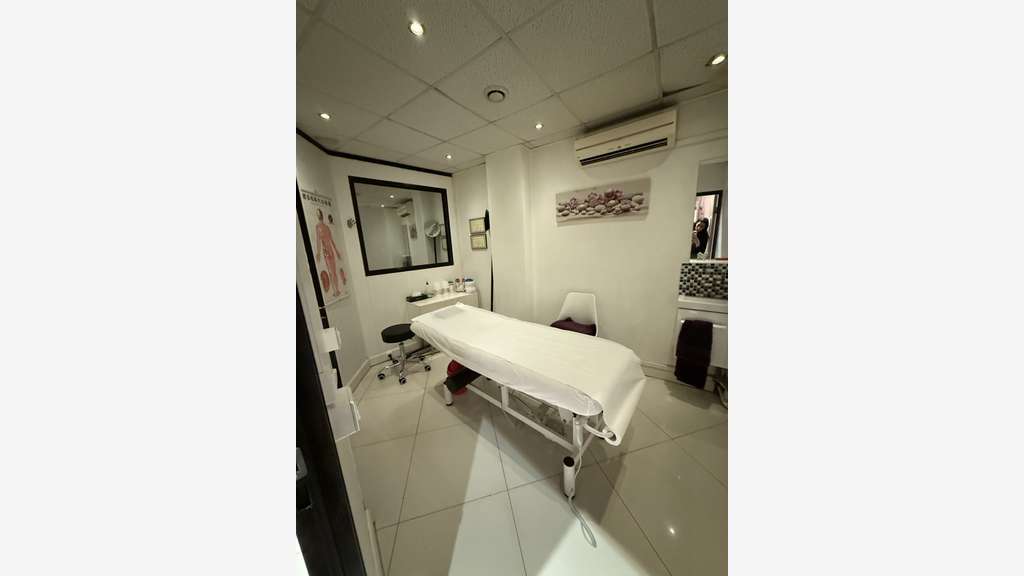 A vendre FDC institut beauté de 85m² à Paris 75011