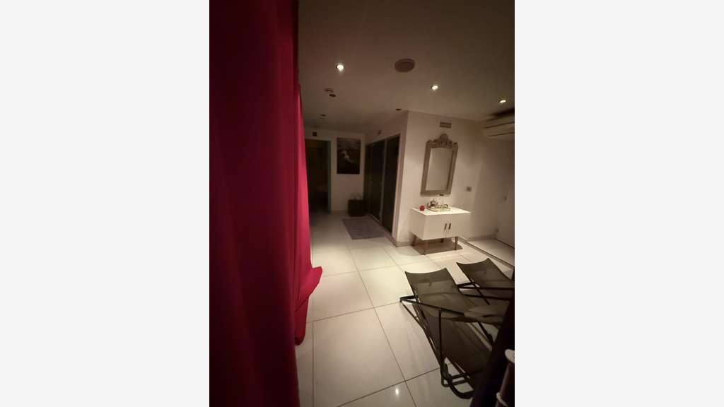A vendre FDC institut beauté de 85m² à Paris 75011