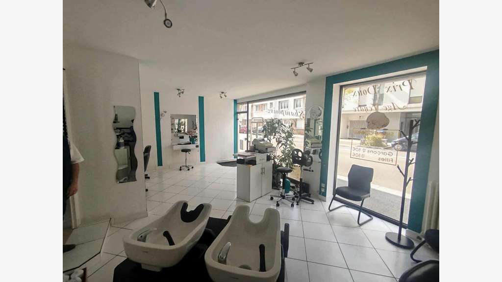 Vente salon de coiffure empl n°1 à Saint Nazaire