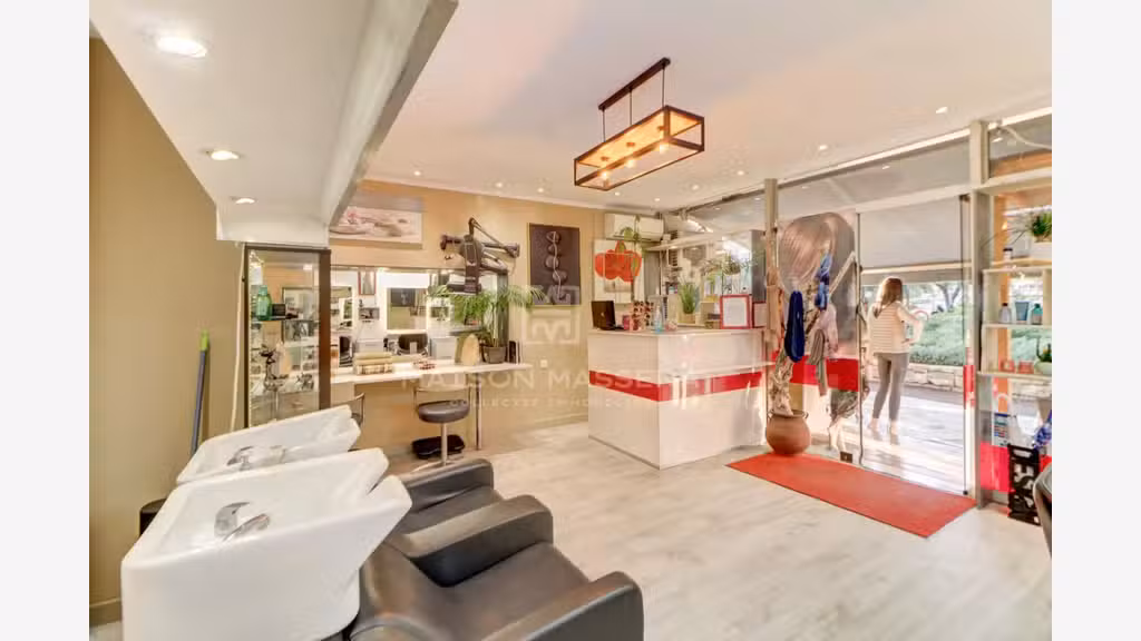 Vente salon de coiffure mixte à Vence centre