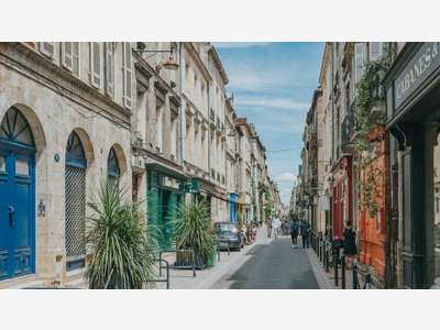 FDC donuts à vendre en galerie à Bordeaux Lac