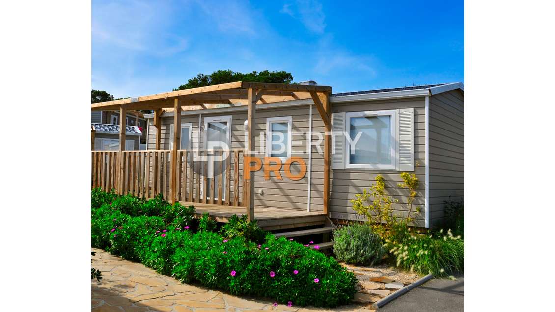 Ensemble immobilier avec gîte, terrain de camping